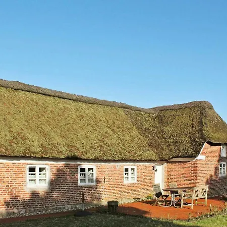 One-bedroom Holiday In 4 Holiday home